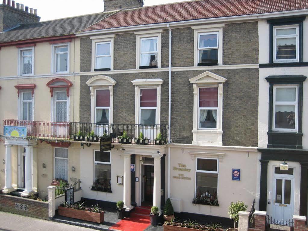 Remaotel The Bromley Apartments Great Yarmouth Exteriör bild